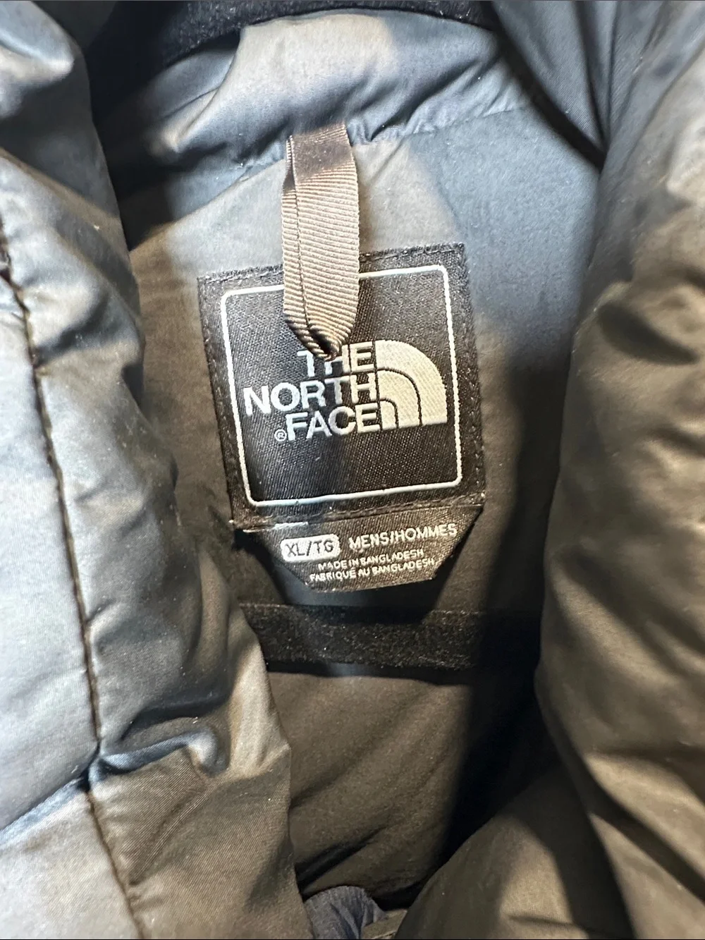 The North Face Navy and Black Men's Down Puffer Jacket (26)